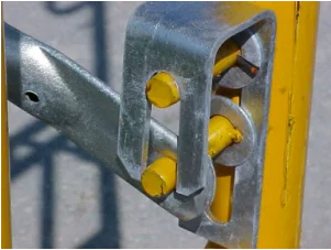 C-lock coupling pin